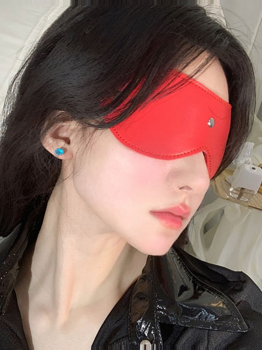 Blackout Eye Mask Black / Red