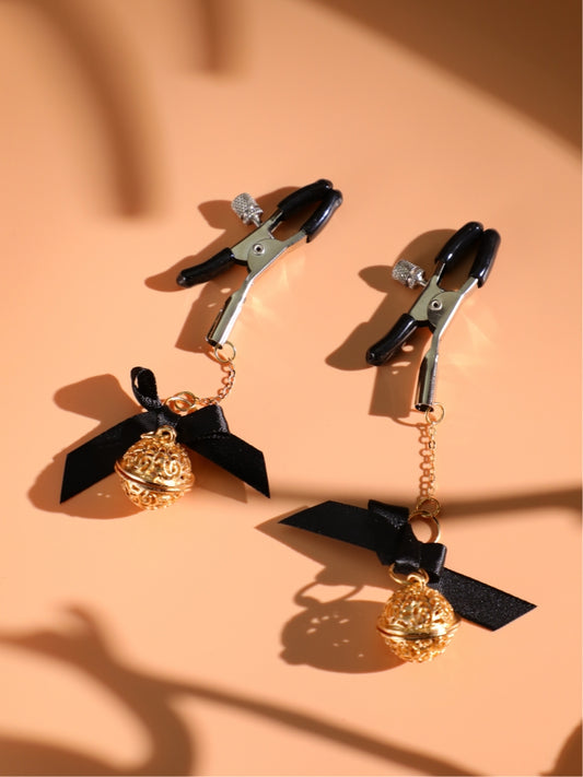 U-Shaped Willow Leaf Nipple Clamps / Black Bow & Bell Short Chain