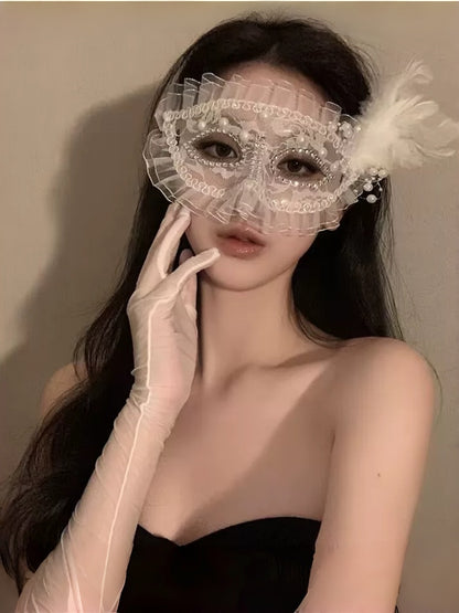 珍珠羽毛派对面具 - 黑/白